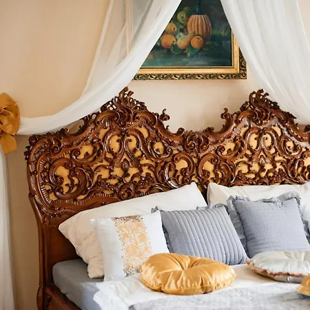 Ambrozuv Dvur * Pouzdrany