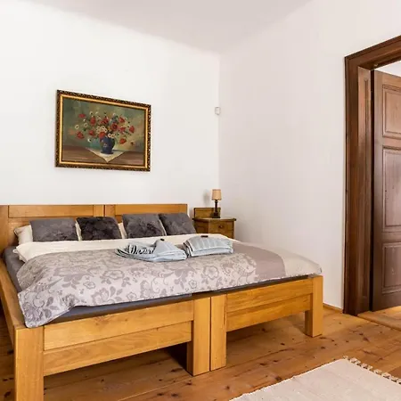 Ambrozuv Dvur Apartman